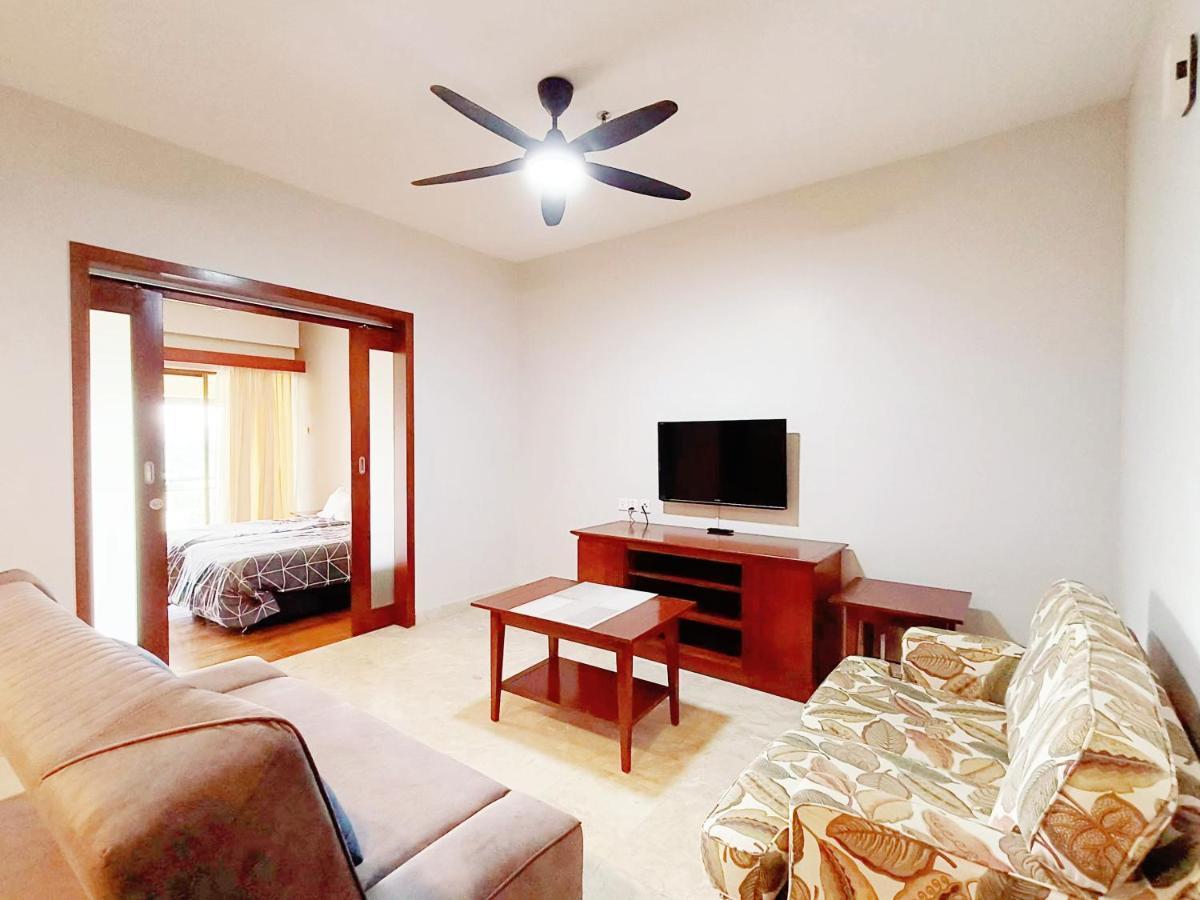 【Amazing】Pool View 2Br Suite @ Pulai Springs Resort スクダイ エクステリア 写真